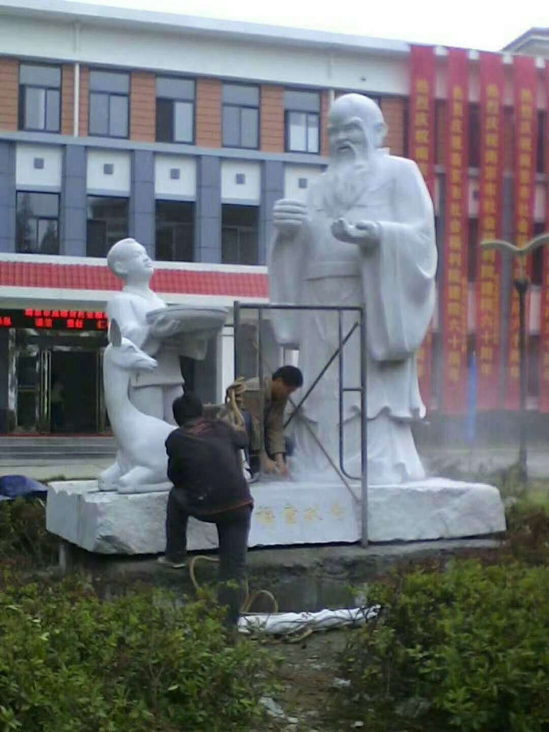 �Ͼ����܏S���V��ʯ������ĵ�̲��E